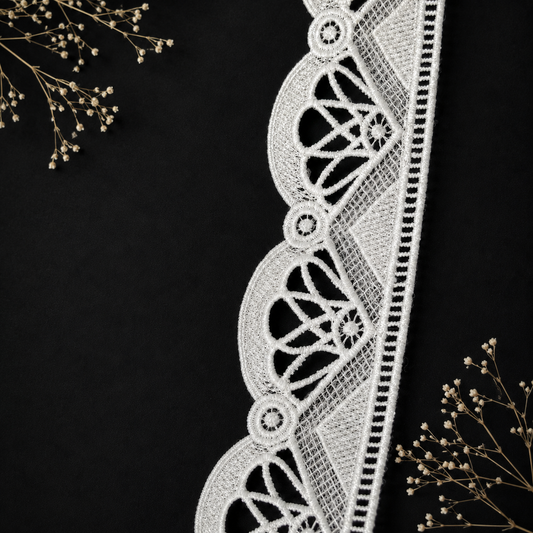 Premium Dryable White Geometric Cutwork Lace Border – Elegant Embroidered Cotton Lace for Kurtis, Dresses & Sarees